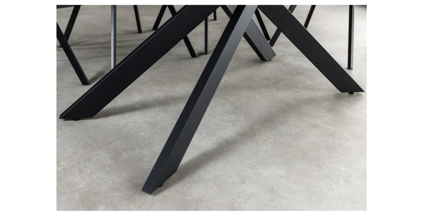 Zoom sur les pieds de la table ARAVIS noire extensible