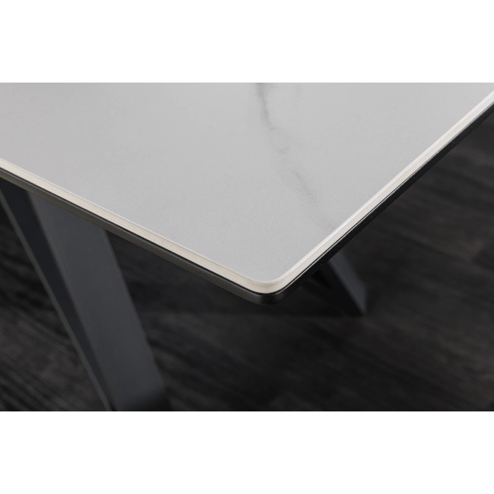 Zoom sur le coin de la table extensible 160-200cm LIXOR blanche