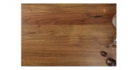 Zoom sur la matière du plateau de la table ARKAYA en bois d'acacia avec pieds en U et plateau épais de 35mm