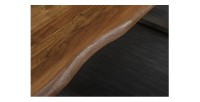 Zoom sur le plateau de la table ARKAYA en bois d'acacia avec pieds en U et plateau épais de 35mm