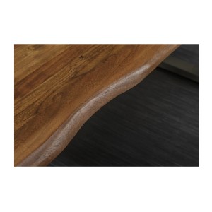 Zoom sur le plateau de la table ARKAYA en bois d'acacia avec pieds en U et plateau épais de 35mm