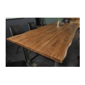 Table ARKAYA en bois d'acacia avec pieds en U et plateau épais de 35mm vue rapprochée