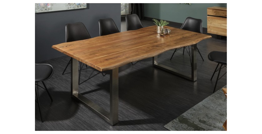 Table ARKAYA en bois d'acacia avec pieds en U et plateau épais de 35mm mise en situation