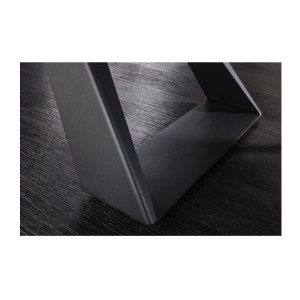 Zoom sur le pied de la table OBLIKA extensible 180-230cm noire