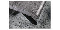 Zoom sur le coin de la table RIVET 180cm aspect bois gris
