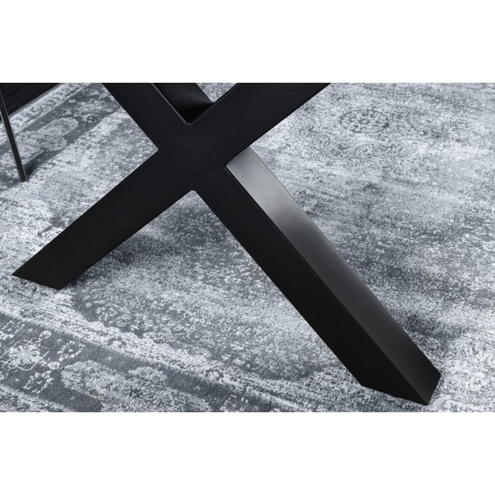 Zoom sur l'un des pieds en X de la table RIVET 180cm aspect bois gris