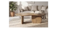 Table basse NERA en bois de manguier foncé sur fond blanc en situation