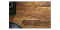 Zoom sur la matière du plateau des tables basses gigognes NERA aspect bois