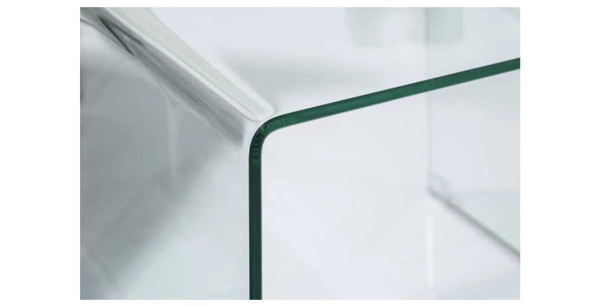 Zoom sur le coin arrondi du lot de 2 tables basses HOLOW transparente