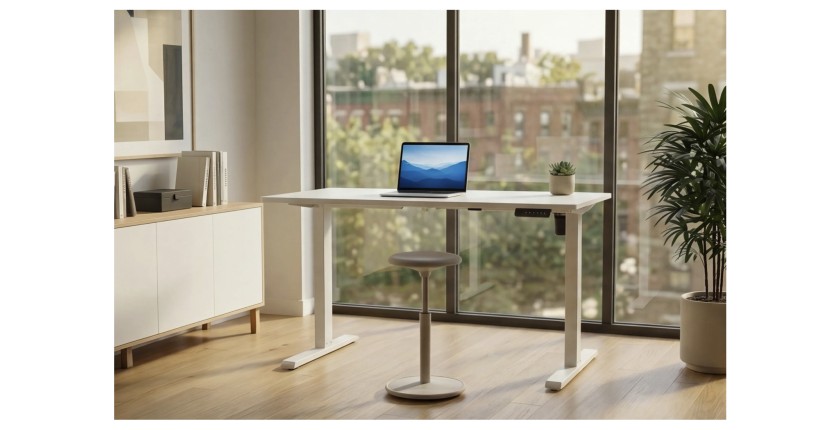 Bureau MONZA réglable en hauteur vu de face