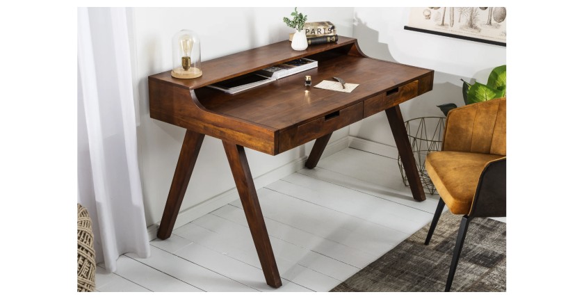 Bureau SKAGEN 120cm en acacia mis en situation