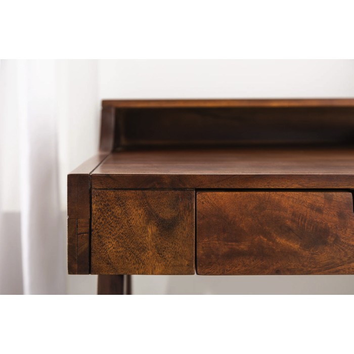 Zoom sur la tranche du bureau SKAGEN 100cm en acacia