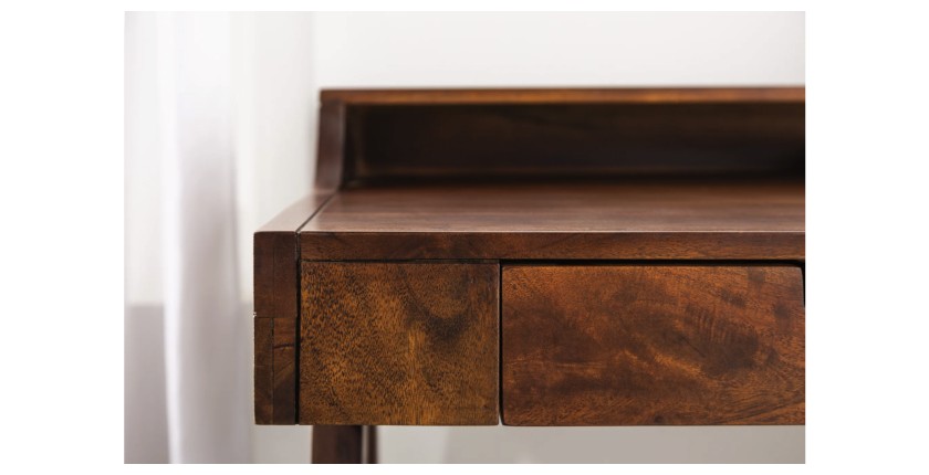 Zoom sur la tranche du bureau SKAGEN 100cm en acacia