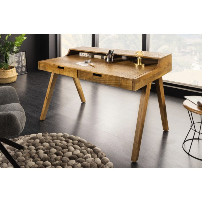 Bureau SKAGEN 120cm en manguier mis en situation