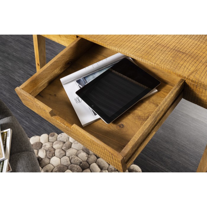 Zoom sur l'un des tiroirs ouvert du bureau SKAGEN 120cm en manguier