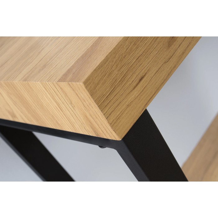 Zoom sur la tranche du plateau du bureau ZENTOR 120cm effet bois clair plateau épais