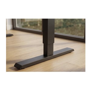 Zoom sur l'un des pieds du bureau ZENTOR 140cm en chêne, réglable en hauteur