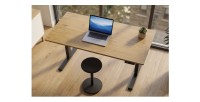 Bureau ZENTOR 140cm en chêne, réglable en hauteur vu de haut