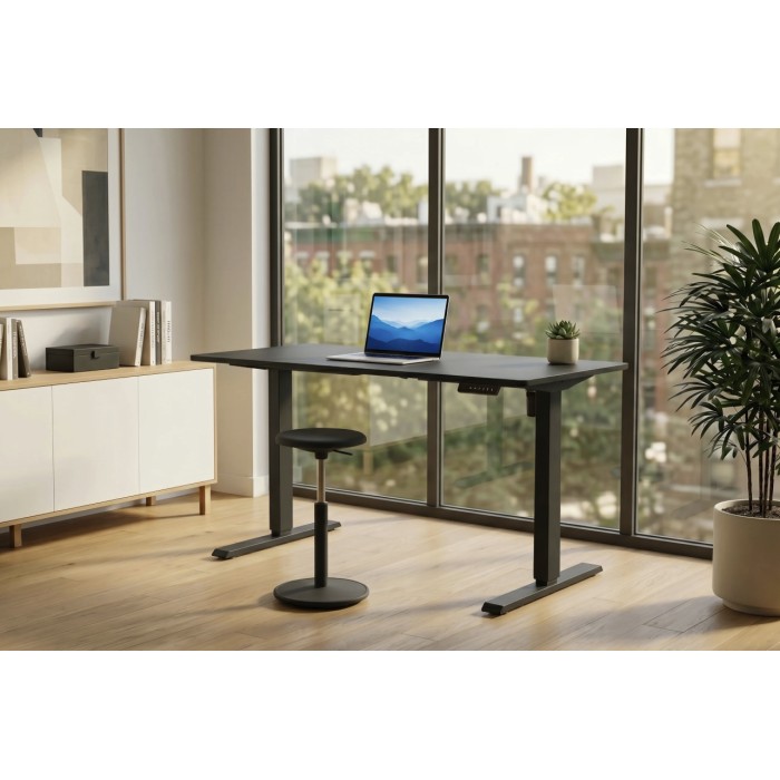 Bureau OFFIX 140cm réglable en hauteur mis en situation