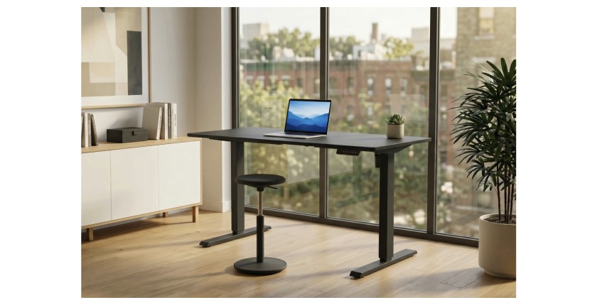 Bureau OFFIX 140cm réglable en hauteur mis en situation