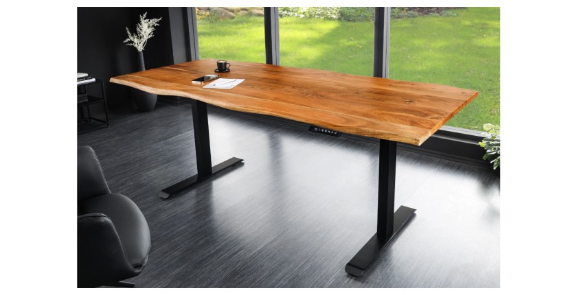 Bureau ARKAYA 120cm réglable en hauteur en acacia mis en situation