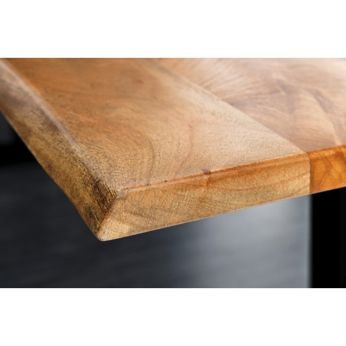 Zoom sur le coin du bureau ARKAYA 160cm en acacia réglable en hauteur
