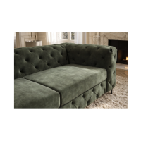 Zoom sur l'assise du canapé VELENA vert foncé