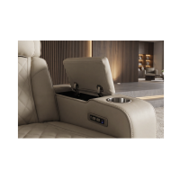 Zoom sur les détails de l'accoudoir du canapé relax DOMUS beige