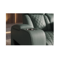 Zoom sur l'accoudoir du canapé relax DOMUS vert