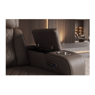 Zoom sur le coffre ouvert de l'accoudoir du canapé relax DOMUS marron chocolat
