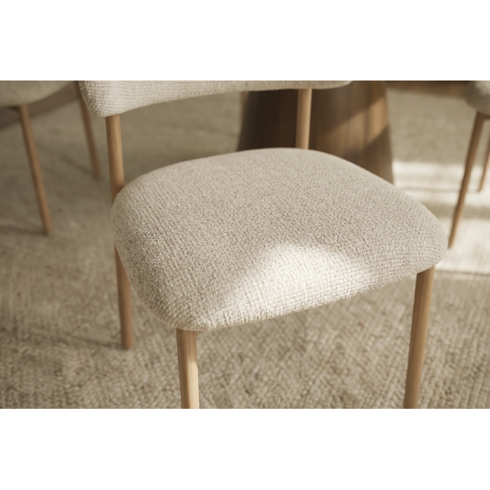 Lot de 2 chaises ELEA en tissu texturé beige et pieds métal effet bois clair – Style contemporain