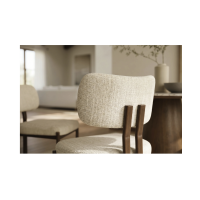 Zoom sur l'arrière du dossier de la chaise LORETO beige crème et marron foncé