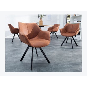 Chaise COMFY en microfibre marron mise en situation