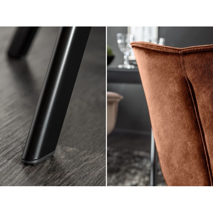 Zoom sur les détails de la chaise COMFY en velours marron