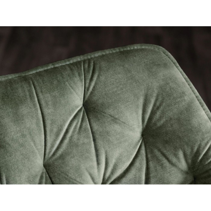Zoom sur le dossier de la chaise COMFY en velours vert