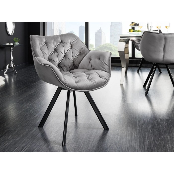 Chaise COMFY en velours gris clair mise en situation