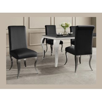 Chaise VELENA noire et pieds argentés mise en situation