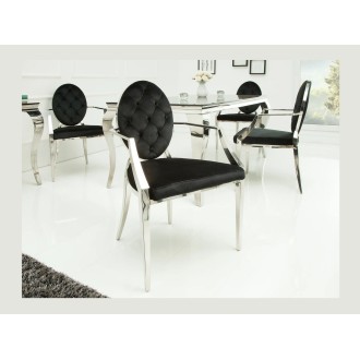 Chaise VELENA noire et argentée avec dossier rond mise en situation
