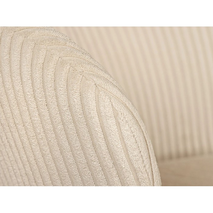 Zoom sur l'accoudoir de la chaise PAVIA côtelé beige