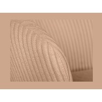 Zoom sur l'accoudoir de la chaise PAVIA rose-beige côtelée