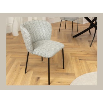 Chaise PAVIA bleue à carreaux mise en situation
