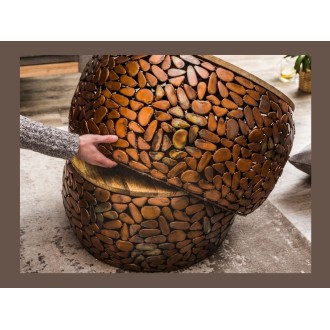 Zoom sur l'empilabilité des tables basses gigognes GALEA avec motifs mosaïc