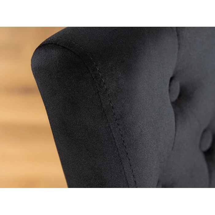 Lot de 2 chaises REGINA noires en velours capitonné – Clous argentés et pieds en bois d’hévéa