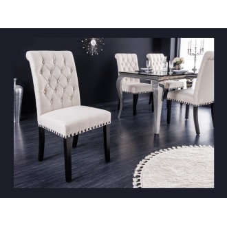 Chaise REGINA beige et noire mise en situation