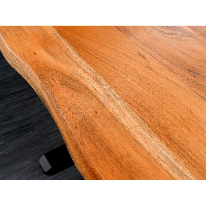 Zoom sur la tranche du bureau ARKAYA 140cm en acacia réglable en hauteur