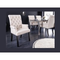 Lot de 2 fauteuils de table REGINA beige capitonnés – Accoudoirs, clous noirs et pieds en bois d’hévéa