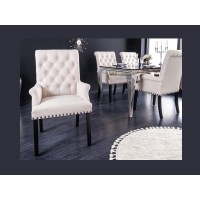 Lot de 2 fauteuils de table REGINA beige capitonnés – Accoudoirs, clous noirs et pieds en bois d’hévéa