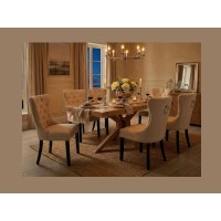 Chaise REGINA beige et marron foncé vue éloignée de nuit