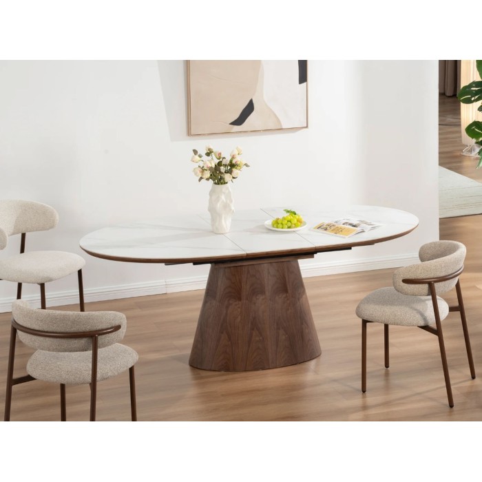 Table LUMEA en bois de noyer et plateau effet marbre blanc mise en situation