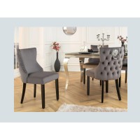 Chaise REGINA grise anthracite vue avec d'autres chaises de la collection
